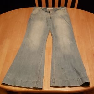 Maurices Super Flare 3/4 jeans
